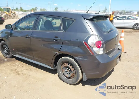 2009 Pontiac Vibe from USA, damaged, VIN 5Y2SP678X9Z461038